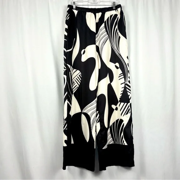Two Piece Black And Cream Long Sleeve Pantsuit with Abstract Print - Picture 4 of 10